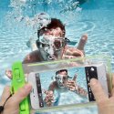 sklep pływacki aqua-swim.pl WODOSZCZELNE WODOODPORNE ETUI NA TELEFON DOKUMENTY 04074 zielone w wodzie